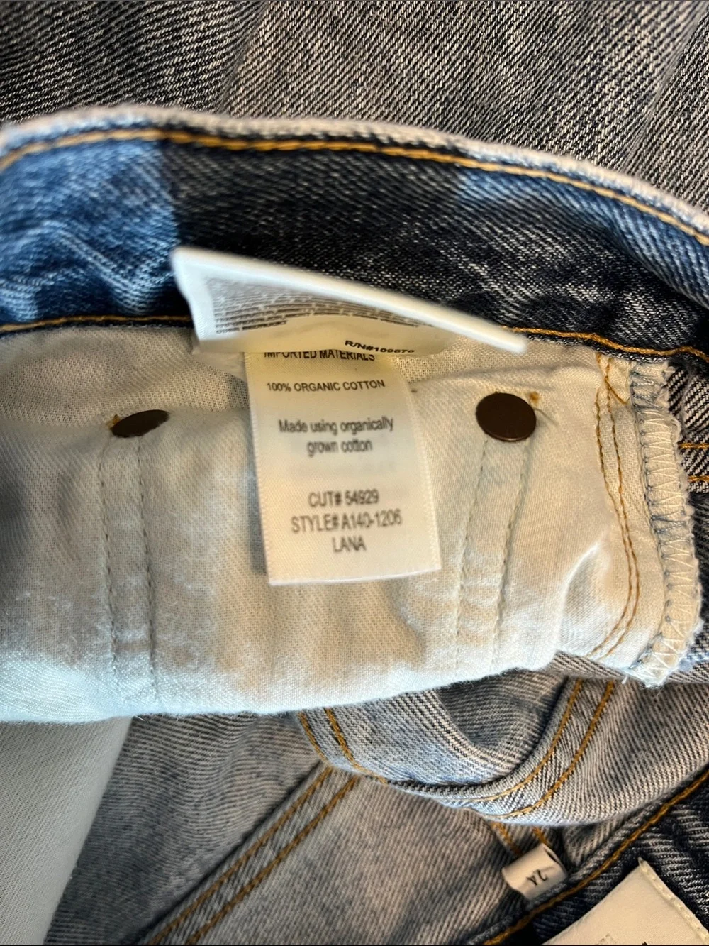 Agolde Women’s Lana fit Light Blue Distressed Jeans - Picture 3 of 9